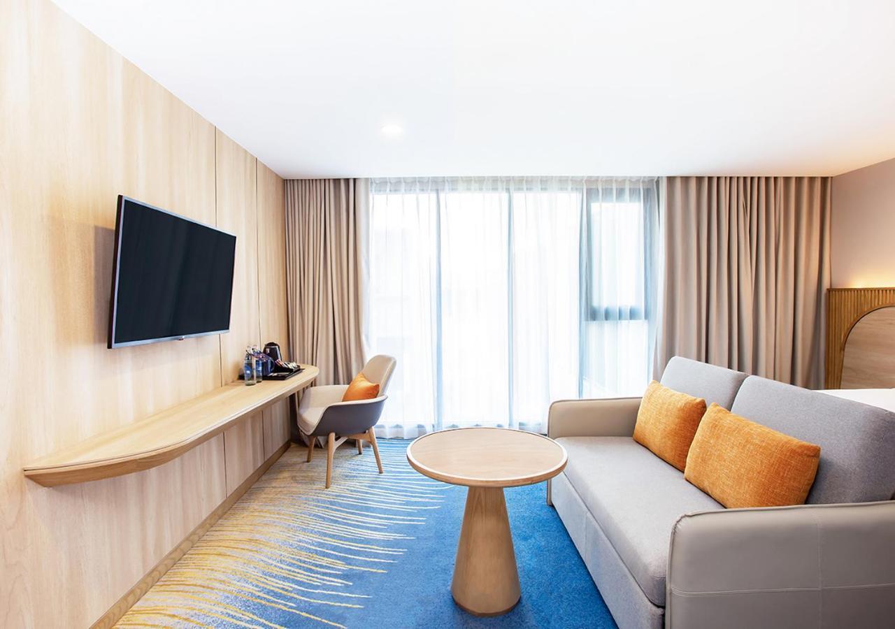 Holiday Inn Express & Suites Bangkok Central Pier By Ihg Exterior foto