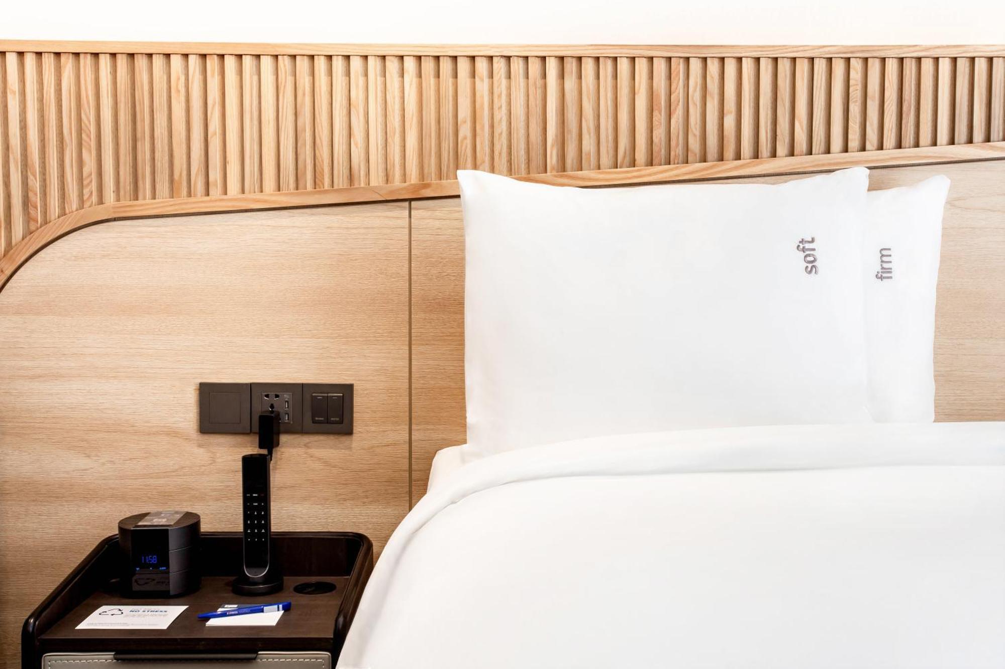 Holiday Inn Express & Suites Bangkok Central Pier By Ihg Exterior foto