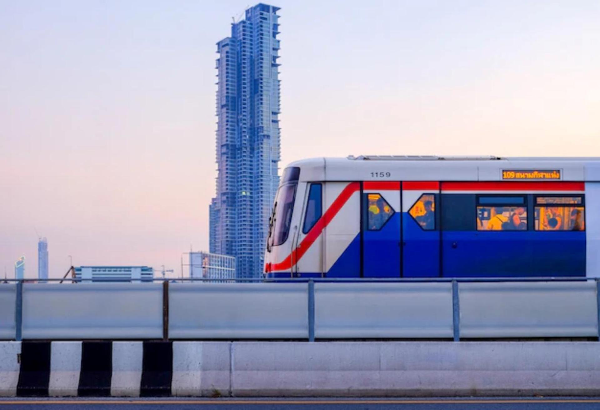 Holiday Inn Express & Suites Bangkok Central Pier By Ihg Exterior foto